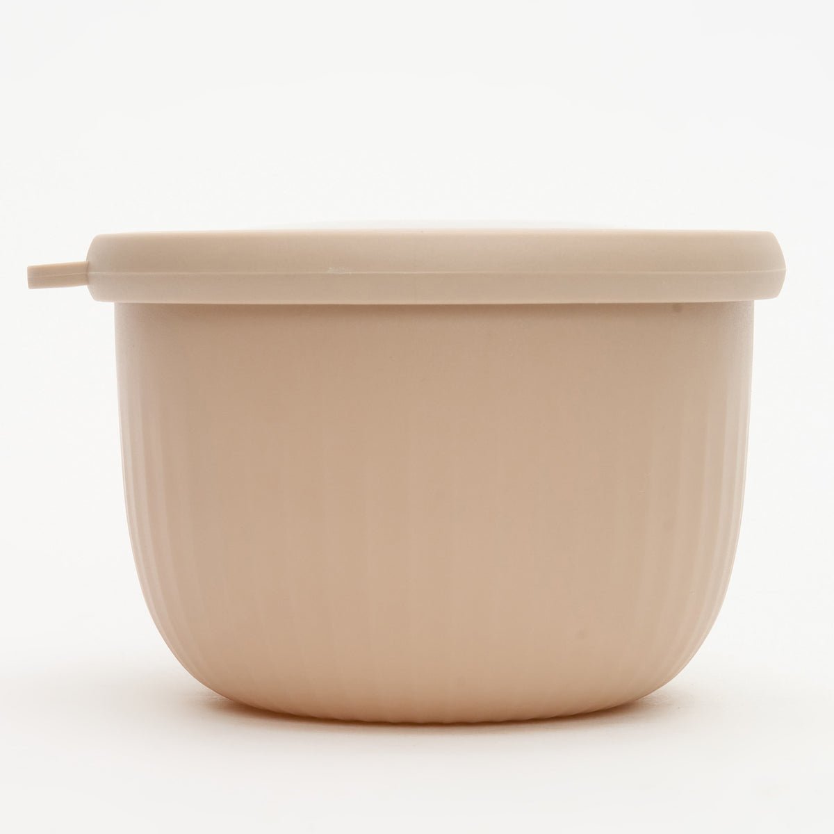 A small taupe Storinity nesting bowl, empty, with its lid on, front view